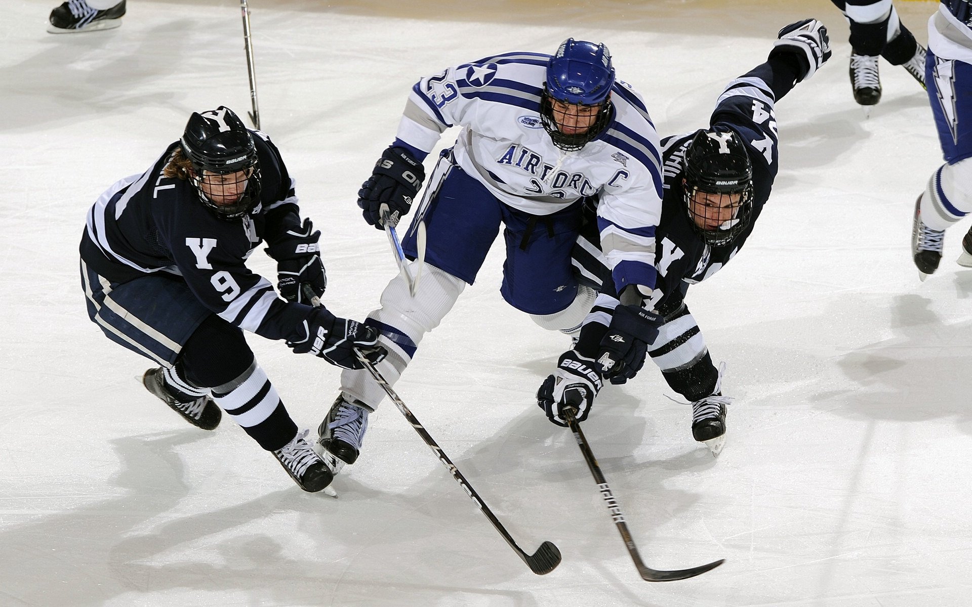 世界杯：环保组织推出“少坐一天车多跑一公里”为球队加油的倡议